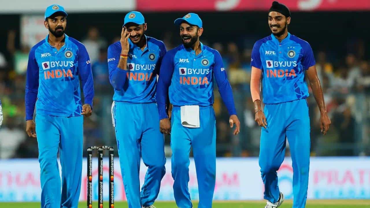 T20 World Cup 2022: ಟೀಮ್ ಇಂಡಿಯಾಗೆ ಬಿಗ್ ಶಾಕ್: ಮತ್ತೋರ್ವ ಆಟಗಾರ ಗಾಯಾಳು..! T20 World Cup 2022: ಟೀಮ್ ಇಂಡಿಯಾಗೆ ಬಿಗ್ ಶಾಕ್: ಮತ್ತೋರ್ವ ಆಟಗಾರ ಗಾಯಾಳು..!