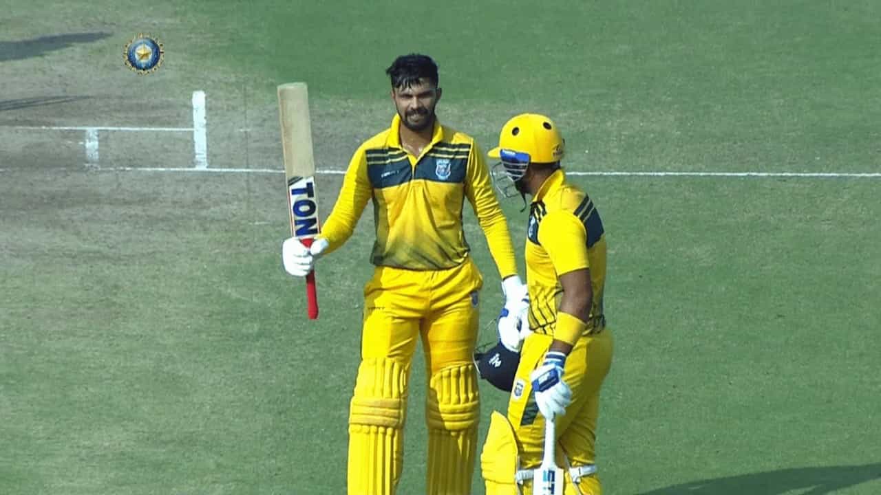 Ruturaj Gaikwad: 11 ಬೌಂಡರಿ, 5 ಸಿಕ್ಸರ್, 112 ರನ್! ದೇಶೀ ಟೂರ್ನಿಯಲ್ಲಿ ರುತುರಾಜ್ ಅಬ್ಬರದ ಶತಕ Ruturaj Gaikwad: 11 ಬೌಂಡರಿ, 5 ಸಿಕ್ಸರ್, 112 ರನ್! ದೇಶೀ ಟೂರ್ನಿಯಲ್ಲಿ ರುತುರಾಜ್ ಅಬ್ಬರದ ಶತಕ