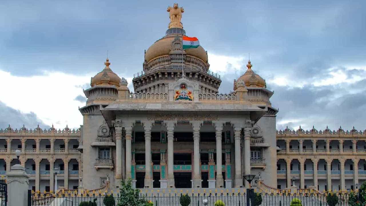 ಎಸ್ಸಿ, ಎಸ್ಟಿ ಮೀಸಲಾತಿ ಪ್ರಮಾಣ ಹೆಚ್ಚಳ ಅನುಮೋದನೆಗೆ ಬಿಜೆಪಿ ಕ್ಯಾಬಿನೆಟ್ ಅಸ್ತು ಎಸ್ಸಿ, ಎಸ್ಟಿ ಮೀಸಲಾತಿ ಪ್ರಮಾಣ ಹೆಚ್ಚಳ ಅನುಮೋದನೆಗೆ ಬಿಜೆಪಿ ಕ್ಯಾಬಿನೆಟ್ ಅಸ್ತು