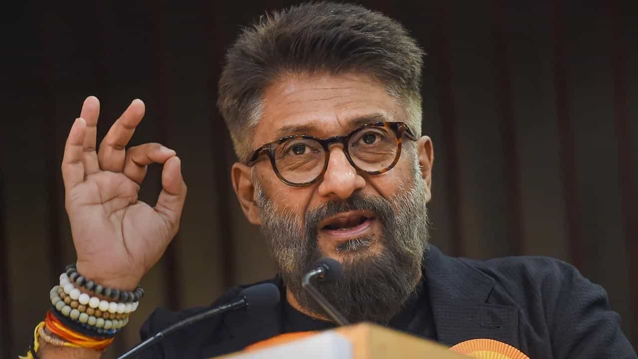 ‘ದಿ ಕಾಶ್ಮೀರ್ ಫೈಲ್ಸ್ 2’ ಮಾಡುವ ಸೂಚನೆ ಕೊಟ್ಟ ವಿವೇಕ್ ಅಗ್ನಿಹೋತ್ರಿ; ಇದರಲ್ಲಿರೋ ಅಂಶಗಳೇನು? ‘ದಿ ಕಾಶ್ಮೀರ್ ಫೈಲ್ಸ್ 2’ ಮಾಡುವ ಸೂಚನೆ ಕೊಟ್ಟ ವಿವೇಕ್ ಅಗ್ನಿಹೋತ್ರಿ; ಇದರಲ್ಲಿರೋ ಅಂಶಗಳೇನು?