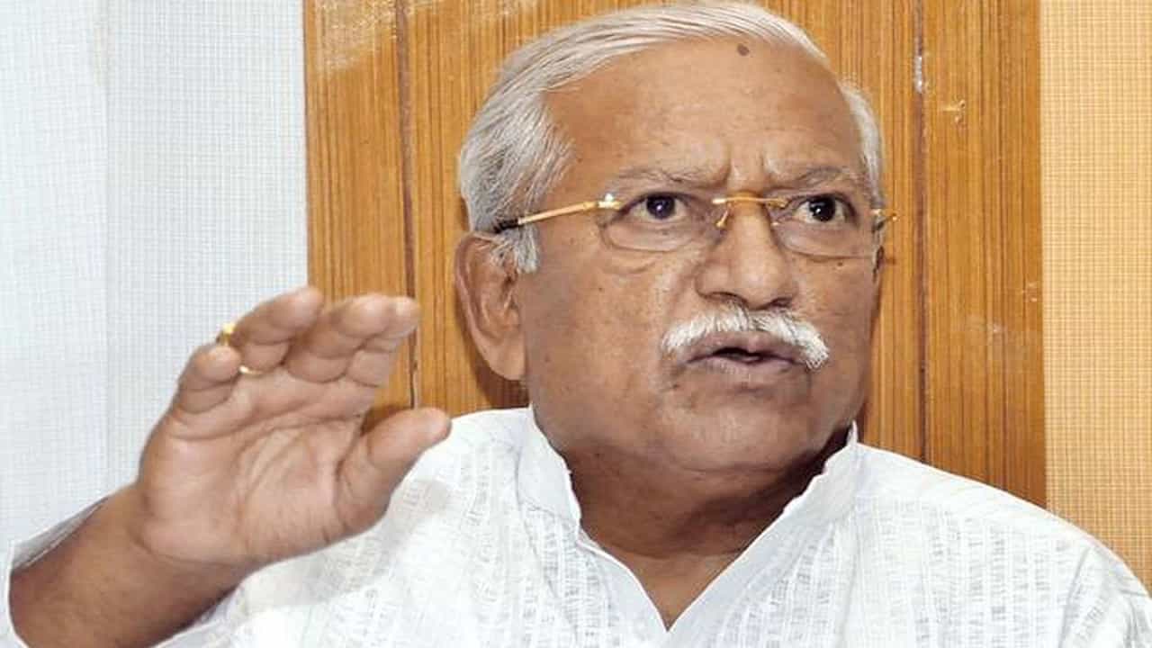 ಮತ್ತೆ ಪ್ರತಿಧ್ವನಿಸಿದ ದಲಿತ CM ಕೂಗು: ದಲಿತ ಸಿಎಂ ಮಾಡಬೇಕೆಂದು ನಮ್ಮ ಪಕ್ಷಕ್ಕೆ ಆಗ್ರಹಿಸುತ್ತೇನೆ ಎಂದ ಬಿಜೆಪಿ ಸಂಸದ ಮತ್ತೆ ಪ್ರತಿಧ್ವನಿಸಿದ ದಲಿತ CM ಕೂಗು: ದಲಿತ ಸಿಎಂ ಮಾಡಬೇಕೆಂದು ನಮ್ಮ ಪಕ್ಷಕ್ಕೆ ಆಗ್ರಹಿಸುತ್ತೇನೆ ಎಂದ ಬಿಜೆಪಿ ಸಂಸದ