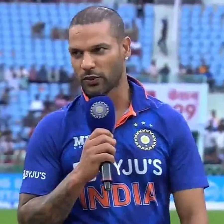 ಈ ಪಂದ್ಯದ ಬಗ್ಗೆ ಮಾತನಾಡಿರುವ ನಾಯಕ ಧವನ್, ನಾವು ಈ ಎಲ್ಲ ಸಿದ್ಧತೆಯನ್ನು ಮುಂದಿನ ಏಕದಿನ ವಿಶ್ವಕಪ್ಗಾಗಿ ಮಾಡುತ್ತಿದ್ದೇವೆ. ಇಲ್ಲಿ ಯಾರು ಉತ್ತಮ ಪ್ರದರ್ಶನ ನೀಡುತ್ತಾರೊ ಅವರು ವಿಶ್ವಕಪ್ ತಂಡದಲ್ಲಿ ಸ್ಥಾನ ಪಡೆಯಲಿದ್ದಾರೆ. ನನ್ನ ಗುರಿ ಕೂಡ ವಿಶ್ವಕಪ್ ಆಡುವುದು ಎಂದು ಧವನ್ ಹೇಳಿದ್ದಾರೆ.