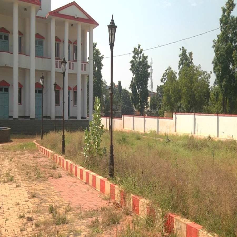 Neglected government new town hall bulding in bidar