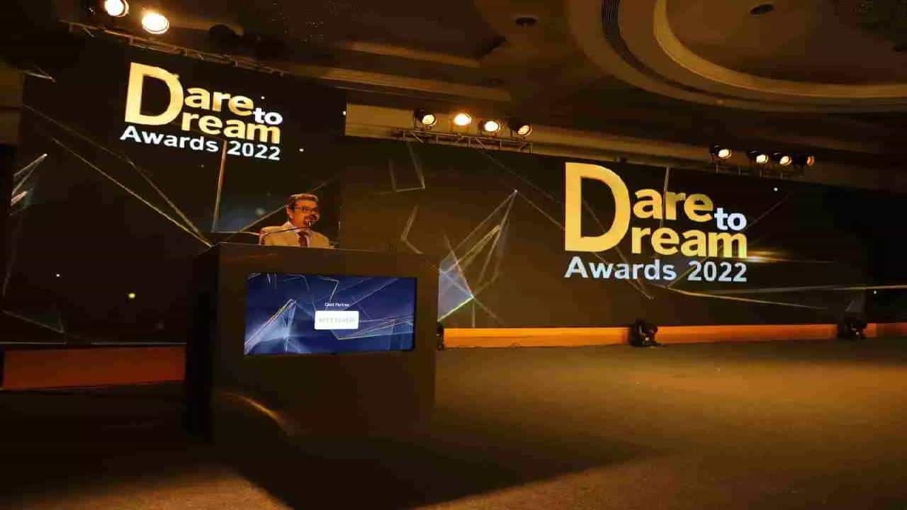 ಉದ್ಯಮ ದಿಗ್ಗಜರನ್ನು ‘ಡೇರ್ ಟು ಡ್ರೀಮ್ ಅವಾರ್ಡ್ಸ್ 2022’ ಮೂಲಕ ಗೌರವಿಸಿದ ಟಿವಿ9 ನೆಟ್ವರ್ಕ್; ವಿಜೇತರ ಪೂರ್ಣ ಪಟ್ಟಿ ಇಲ್ಲಿದೆ ಉದ್ಯಮ ದಿಗ್ಗಜರನ್ನು ‘ಡೇರ್ ಟು ಡ್ರೀಮ್ ಅವಾರ್ಡ್ಸ್ 2022’ ಮೂಲಕ ಗೌರವಿಸಿದ ಟಿವಿ9 ನೆಟ್ವರ್ಕ್; ವಿಜೇತರ ಪೂರ್ಣ ಪಟ್ಟಿ ಇಲ್ಲಿದೆ