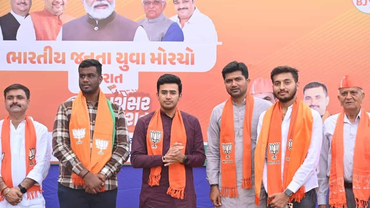ಎಎಪಿ ಪಕ್ಷ 5 ರೂಪಾಯಿ ಕೆಲಸಕ್ಕೆ 5,000 ರೂ ಮೌಲ್ಯದ ಜಾಹೀರಾತು ನೀಡುತ್ತದೆ - ಬಿಜೆಪಿ ಸಂಸದ ತೇಜಸ್ವಿ ಸೂರ್ಯ ಕಿಡಿಕಿಡಿ ಎಎಪಿ ಪಕ್ಷ 5 ರೂಪಾಯಿ ಕೆಲಸಕ್ಕೆ 5,000 ರೂ ಮೌಲ್ಯದ ಜಾಹೀರಾತು ನೀಡುತ್ತದೆ - ಬಿಜೆಪಿ ಸಂಸದ ತೇಜಸ್ವಿ ಸೂರ್ಯ ಕಿಡಿಕಿಡಿ