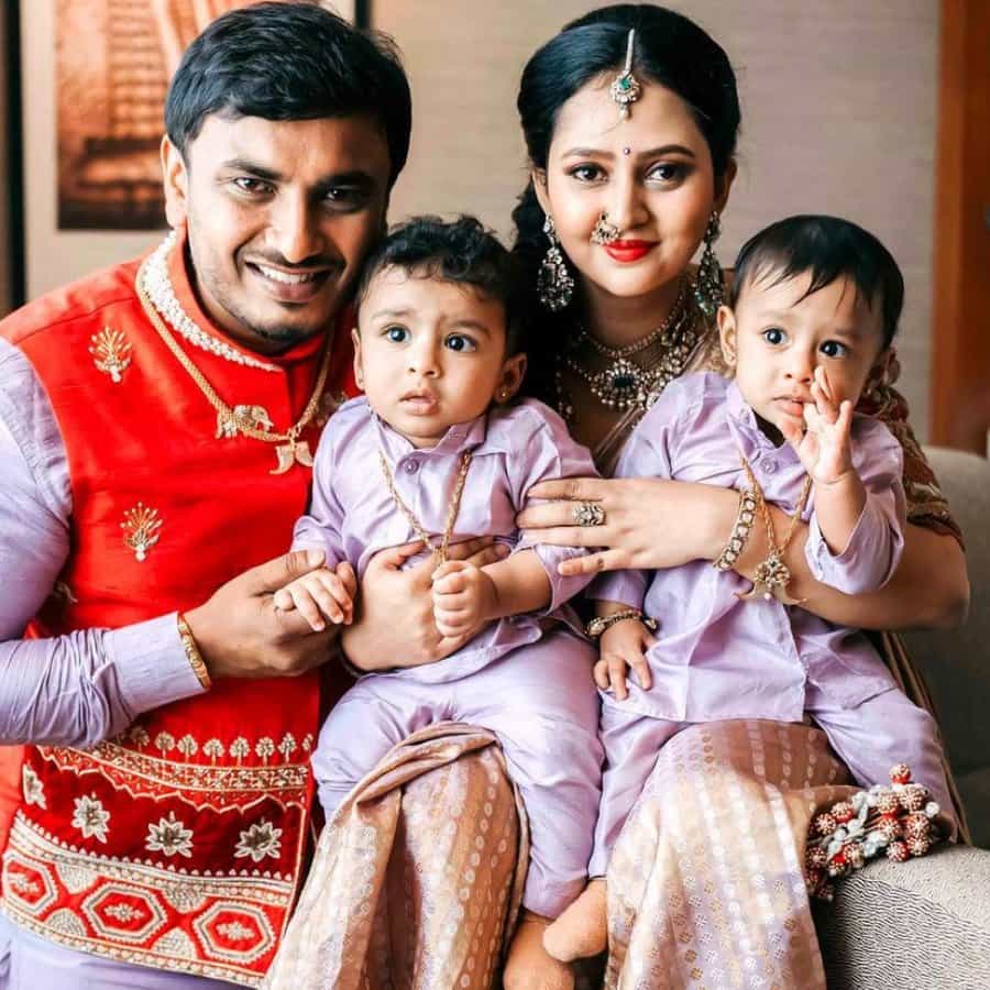 ನಟಿ ಅಮೂಲ್ಯ ಅವರಿಗೆ ಅವಳಿ ಮಕ್ಕಳು ಜನಿಸಿದ್ದರು. ಈಗ ಮಕ್ಕಳಿಗೆ ಅಥರ್ವ್ ಹಾಗೂ ಆದವ್ ಎಂದು ನಾಮಕರಣ ಮಾಡಿದ್ದಾರೆ. ಈ ವಿಚಾರವನ್ನು ಅಮೂಲ್ಯ ರಿವೀಲ್ ಮಾಡಿದ್ದಾರೆ.
