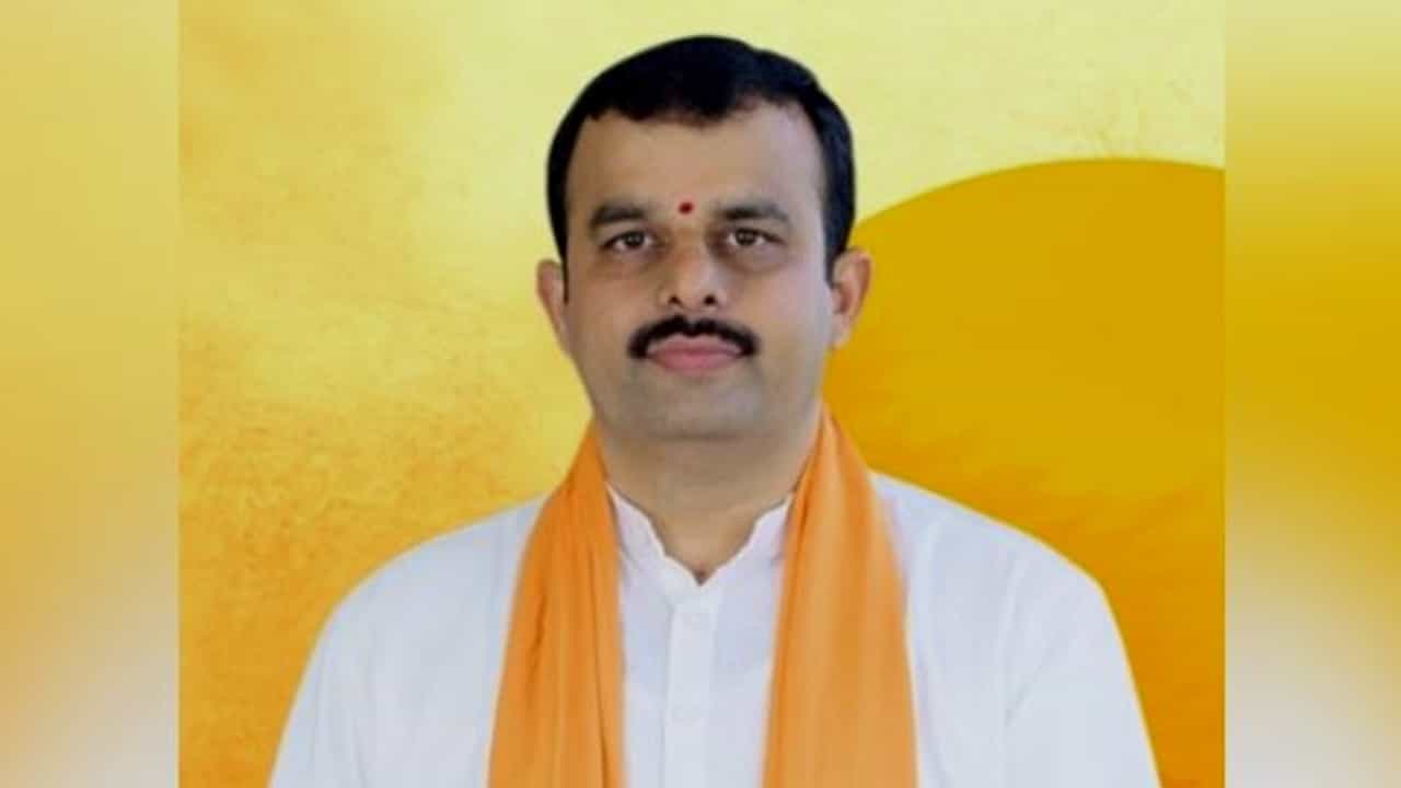 ನೆಹರು ತನ್ನನ್ನು ಹಿಂದೂ ಎಂದು ಕರೆಯದಂತೆ ಹೇಳಿದ್ದರು; ಇವತ್ತಿಗೂ ಕಾಂಗ್ರೆಸ್ಸಿನಲ್ಲಿ ಅದೇ ಪರಂಪರೆ ಮುಂದುವರೆದಿದೆ -ಸಚಿವ ಸುನಿಲ್ ಕುಮಾರ್ ನೆಹರು ತನ್ನನ್ನು ಹಿಂದೂ ಎಂದು ಕರೆಯದಂತೆ ಹೇಳಿದ್ದರು; ಇವತ್ತಿಗೂ ಕಾಂಗ್ರೆಸ್ಸಿನಲ್ಲಿ ಅದೇ ಪರಂಪರೆ ಮುಂದುವರೆದಿದೆ -ಸಚಿವ ಸುನಿಲ್ ಕುಮಾರ್