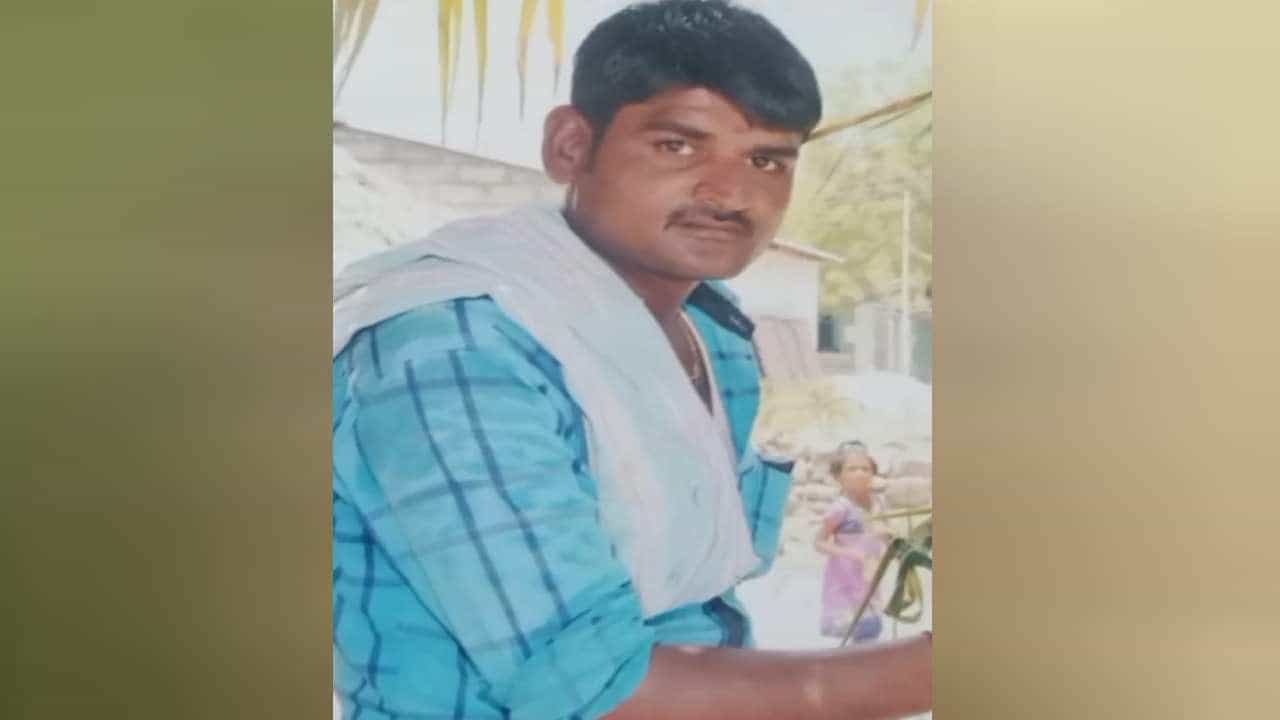 Crime News: ಅಕ್ರಮ ಸಂಬಂಧಕ್ಕೆ ಅಡ್ಡಿಪಡಿಸಿದ ಪತಿಯ, ಕತ್ತು ಸೀಳಿದ ಪತ್ನಿ..! Crime News: ಅಕ್ರಮ ಸಂಬಂಧಕ್ಕೆ ಅಡ್ಡಿಪಡಿಸಿದ ಪತಿಯ, ಕತ್ತು ಸೀಳಿದ ಪತ್ನಿ..!