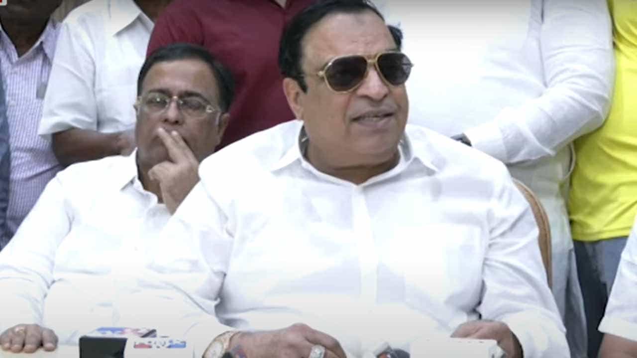 ಕೆಂಪುಕೋಟೆ ಮೇಲೆ ತಿರಂಗ ಹಾರಿಸಿದ ಪ್ರಥಮ ಕನ್ನಡಿಗ ದೇವೇಗೌಡರನ್ನು ಆಹ್ವಾನಿಸದೆ ಬಿಜೆಪಿ ನಾಡಿಗೆ ಅವಮಾನ ಮಾಡಿದೆ: ಸಿ ಎಮ್ ಇಬ್ರಾಹಿಂ ಕೆಂಪುಕೋಟೆ ಮೇಲೆ ತಿರಂಗ ಹಾರಿಸಿದ ಪ್ರಥಮ ಕನ್ನಡಿಗ ದೇವೇಗೌಡರನ್ನು ಆಹ್ವಾನಿಸದೆ ಬಿಜೆಪಿ ನಾಡಿಗೆ ಅವಮಾನ ಮಾಡಿದೆ: ಸಿ ಎಮ್ ಇಬ್ರಾಹಿಂ