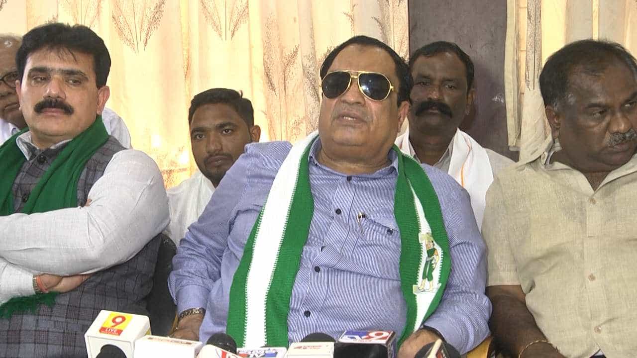 ನಮ್ಮಲ್ಲಿ ಜಯಂತಿ ಪದ್ಧತಿಯೇ ಇಲ್ಲ, ಟಿಪ್ಪು ಜಯಂತಿ ಆಚರಣೆಗೆ ಅನುಮತಿ ಕೇಳಿರುವುದು ತಪ್ಪು: ಸಿ. ಎಂ ಇಬ್ರಾಹಿಂ ನಮ್ಮಲ್ಲಿ ಜಯಂತಿ ಪದ್ಧತಿಯೇ ಇಲ್ಲ, ಟಿಪ್ಪು ಜಯಂತಿ ಆಚರಣೆಗೆ ಅನುಮತಿ ಕೇಳಿರುವುದು ತಪ್ಪು: ಸಿ. ಎಂ ಇಬ್ರಾಹಿಂ