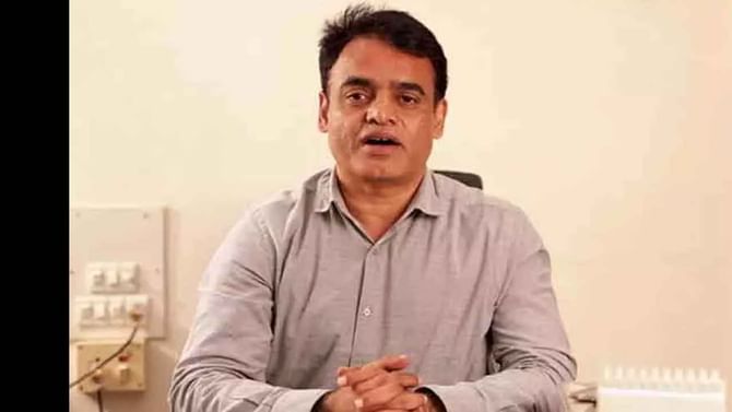 ಹಳೇ ಗುಂಡಿ ಮುಚ್ತಿದ್ರೆ ಹೊಸ ಗುಂಡಿ ಬೀಳ್ತಿರುತ್ತೆ, ಬೆಂಗಳೂರು ರಸ್ತೆಗಳು ಹೈವೇಗಳಲ್ಲ: ಅಶ್ವತ್ಥ ನಾರಾಯಣ ಹಳೇ ಗುಂಡಿ ಮುಚ್ತಿದ್ರೆ ಹೊಸ ಗುಂಡಿ ಬೀಳ್ತಿರುತ್ತೆ, ಬೆಂಗಳೂರು ರಸ್ತೆಗಳು ಹೈವೇಗಳಲ್ಲ: ಅಶ್ವತ್ಥ ನಾರಾಯಣ