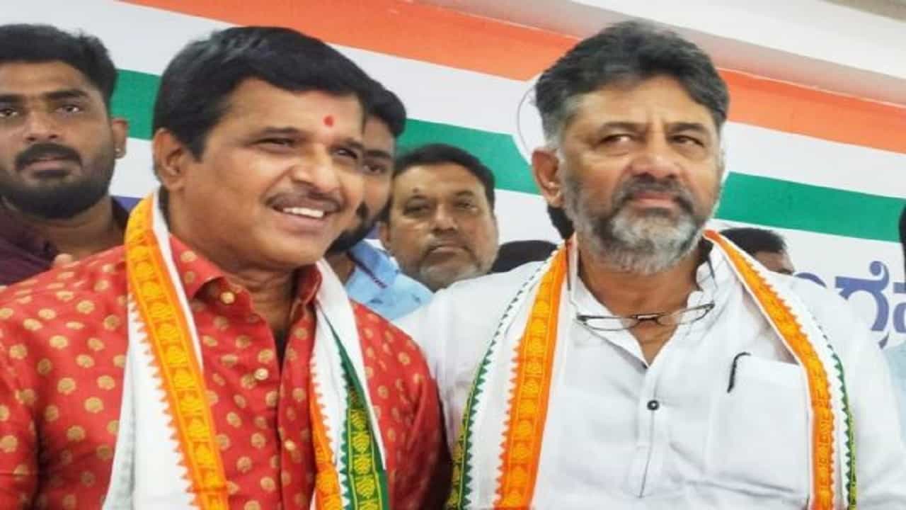 ಕಾಂಗ್ರೆಸ್ ಸೇರಿ ಆರೇ ತಿಂಗಳಿಗೆ ವಿಧಾನಸಭೆ ಚುನಾವಣೆ ಟಿಕೆಟ್ಗಾಗಿ ಅರ್ಜಿ ಸಲ್ಲಿಸಿದ ನಟ, ನಿರ್ದೇಶಕ ಎಸ್. ನಾರಾಯಣ್ ಕಾಂಗ್ರೆಸ್ ಸೇರಿ ಆರೇ ತಿಂಗಳಿಗೆ ವಿಧಾನಸಭೆ ಚುನಾವಣೆ ಟಿಕೆಟ್ಗಾಗಿ ಅರ್ಜಿ ಸಲ್ಲಿಸಿದ ನಟ, ನಿರ್ದೇಶಕ ಎಸ್. ನಾರಾಯಣ್
