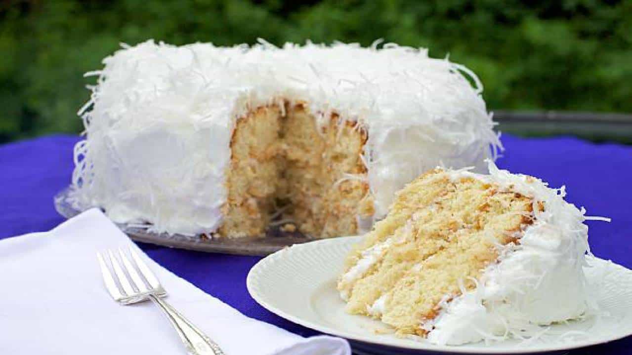 Coconut Cake: ವಿಶೇಷ ದಿನದಂದು ಮನೆಯಲ್ಲಿಯೇ ಸುಲಭವಾಗಿ ತೆಂಗಿನ ಕಾಯಿಯ ಕೇಕ್ ತಯಾರಿಸಿ Coconut Cake: ವಿಶೇಷ ದಿನದಂದು ಮನೆಯಲ್ಲಿಯೇ ಸುಲಭವಾಗಿ ತೆಂಗಿನ ಕಾಯಿಯ ಕೇಕ್ ತಯಾರಿಸಿ