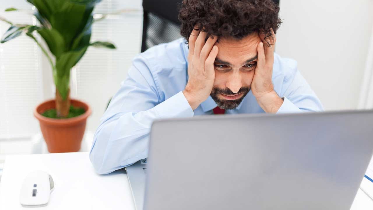 Tech Tips: ನಿಮ್ಮ ಪಿಸಿ, ಲ್ಯಾಪ್ಟಾಪ್ ಓವರ್ ಹೀಟ್, ಸ್ಲೋ ಆಗುತ್ತಾ?: ಈ ಸಮಸ್ಯೆಗೆ ಇಲ್ಲಿದೆ ನೋಡಿ ಪರಿಹಾರ Tech Tips: ನಿಮ್ಮ ಪಿಸಿ, ಲ್ಯಾಪ್ಟಾಪ್ ಓವರ್ ಹೀಟ್, ಸ್ಲೋ ಆಗುತ್ತಾ?: ಈ ಸಮಸ್ಯೆಗೆ ಇಲ್ಲಿದೆ ನೋಡಿ ಪರಿಹಾರ