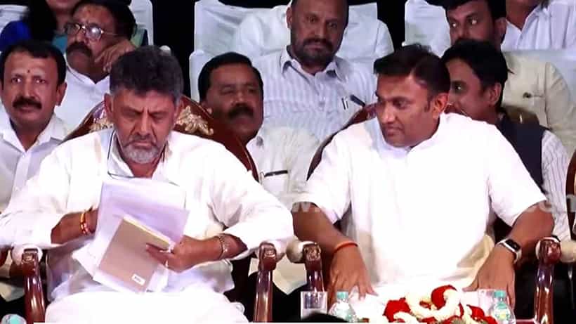 ಒಕ್ಕಲಿಗ ಸಮುದಾಯದ ಮೀಸಲಾತಿ ಹೆಚ್ಚಳಕ್ಕೆ ಪೂರ್ವಭಾವಿ ಸಭೆ: ಸಮರ್ಪಕ ಸಮೀಕ್ಷೆಗೆ ಆಗ್ರಹ, ಕೇಂದ್ರದ ಮೇಲೆ ಒತ್ತಡಕ್ಕೆ ಡಿವಿಎಸ್ ಭರವಸೆ