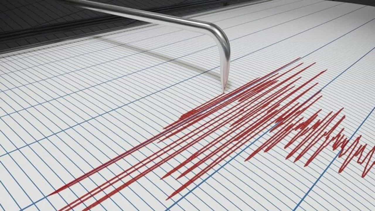 Kashmir Earthquake: ಕಣಿವೆ ರಾಜ್ಯ ಕಾಶ್ಮೀರ, ದೆಹಲಿಯಲ್ಲಿ ಭೂಕಂಪ: 5.9 ರಷ್ಟು ತೀವ್ರತೆ ದಾಖಲು