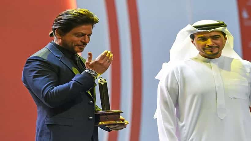 ‘ಶಾರ್ಜಾದಲ್ಲಿ ಪ್ರಶಸ್ತಿ ಸ್ವೀಕರಿಸಿದ ಕಿಂಗ್ ಖಾನ್ ಶಾರುಖ್