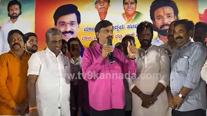 ಹೆಚ್ಚಿನ ಸಮಯವನ್ನು ಬಳ್ಳಾರಿ ಜನತೆ ಜೊತೆ ಕಳೆಯಲೆಂದೇ ನಾನು ಹೆಲಿಕಾಪ್ಟರ್ ಖರೀದಿಸಿದ್ದು: ಗಾಲಿ ಜನಾರ್ಧನ ರೆಡ್ಡಿ ಹೆಚ್ಚಿನ ಸಮಯವನ್ನು ಬಳ್ಳಾರಿ ಜನತೆ ಜೊತೆ ಕಳೆಯಲೆಂದೇ ನಾನು ಹೆಲಿಕಾಪ್ಟರ್ ಖರೀದಿಸಿದ್ದು: ಗಾಲಿ ಜನಾರ್ಧನ ರೆಡ್ಡಿ