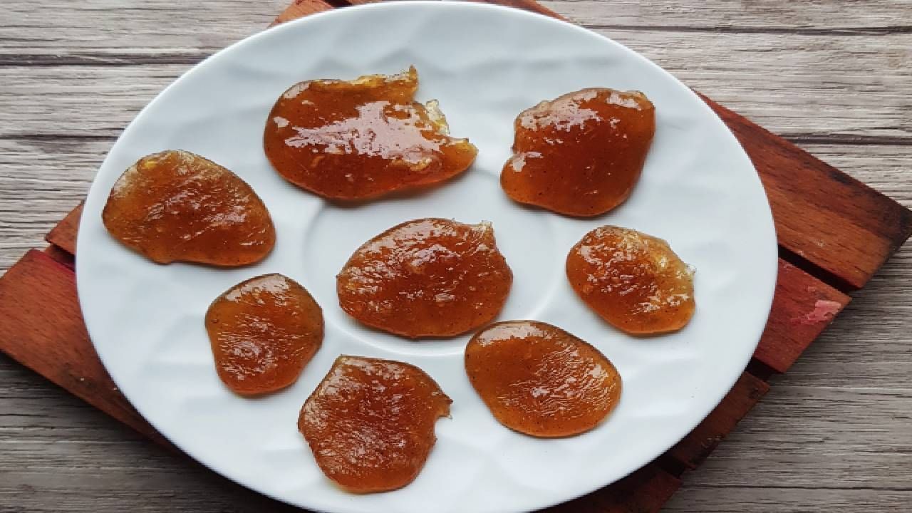 Ginger Honey Benefits: ಶೀತ, ಕೆಮ್ಮು ಮತ್ತು ಗಂಟಲು ನೋವಿಗೆ ರಾಮಬಾಣ ಈ ಶುಂಠಿ - ಜೇನುತುಪ್ಪದ ಮಿಠಾಯಿ Ginger Honey Benefits: ಶೀತ, ಕೆಮ್ಮು ಮತ್ತು ಗಂಟಲು ನೋವಿಗೆ ರಾಮಬಾಣ ಈ ಶುಂಠಿ - ಜೇನುತುಪ್ಪದ ಮಿಠಾಯಿ