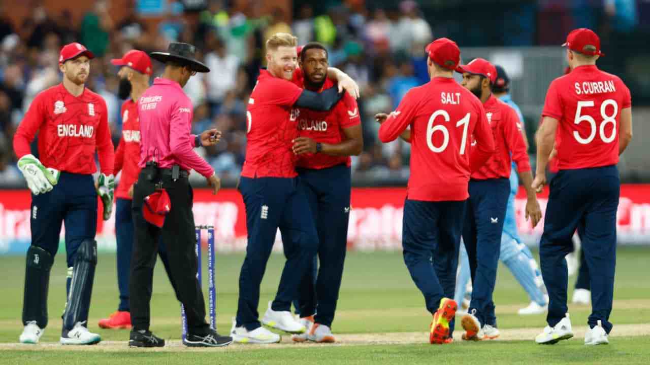 IND vs ENG: ಸೆಮಿಫೈನಲ್ನಲ್ಲಿ ರೋಹಿತ್ ಪಡೆಗೆ ಹೀನಾಯ ಸೋಲು; ಫೈನಲ್ಗೆ ಲಗ್ಗೆ ಇಟ್ಟ ಇಂಗ್ಲೆಂಡ್ IND vs ENG: ಸೆಮಿಫೈನಲ್ನಲ್ಲಿ ರೋಹಿತ್ ಪಡೆಗೆ ಹೀನಾಯ ಸೋಲು; ಫೈನಲ್ಗೆ ಲಗ್ಗೆ ಇಟ್ಟ ಇಂಗ್ಲೆಂಡ್