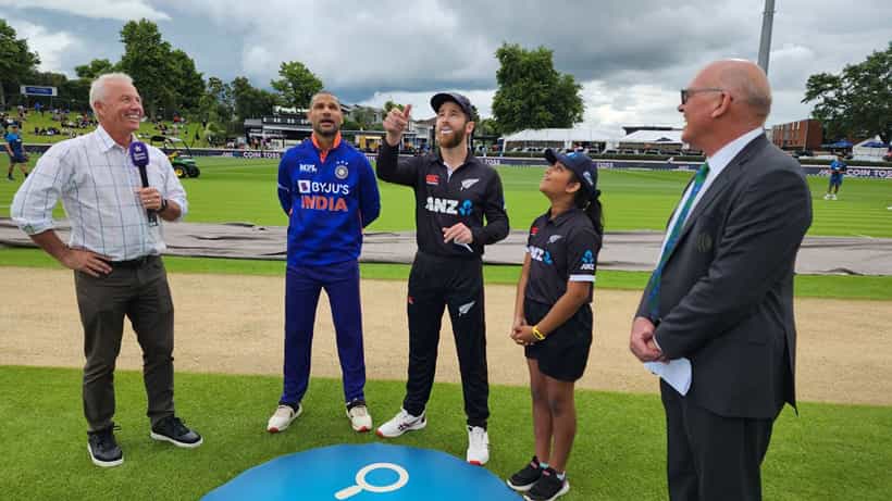 IND vs NZ: ಸ್ಯಾಮ್ಸನ್ಗೆ ಮತ್ತೆ ತಂಡದಿಂದ ಕೋಕ್, 2 ಬದಲಾವಣೆ..! ಹೀಗಿವೆ ಉಭಯ ತಂಡಗಳು