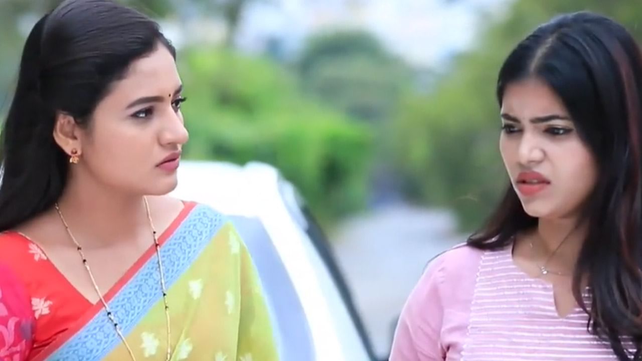 Kannadathi Serial: ಸೌಪರ್ಣಿಕಾ ಹೆಸರಿನ ಚರ್ಚೆಯಿಂದ ಬೇಸರಗೊಂಡ ಭುವಿ; ಹರ್ಷನ ಬಗ್ಗೆ ಬಂತು ಕೋಪ Kannadathi Serial: ಸೌಪರ್ಣಿಕಾ ಹೆಸರಿನ ಚರ್ಚೆಯಿಂದ ಬೇಸರಗೊಂಡ ಭುವಿ; ಹರ್ಷನ ಬಗ್ಗೆ ಬಂತು ಕೋಪ