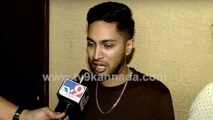 ಅಪ್ಪಾಜಿ ತಮ್ಮೆಲ್ಲ ರಾಜಕೀಯ ಚಟುವಟಿಕೆಗಳಿಗೆ ಚಂದ್ರುನನ್ನೇ ಅವಲಂಬಿಸಿದ್ದರು: ಚಂದ್ರಶೇಖರ್ ಸಹೋದರರು ಅಪ್ಪಾಜಿ ತಮ್ಮೆಲ್ಲ ರಾಜಕೀಯ ಚಟುವಟಿಕೆಗಳಿಗೆ ಚಂದ್ರುನನ್ನೇ ಅವಲಂಬಿಸಿದ್ದರು: ಚಂದ್ರಶೇಖರ್ ಸಹೋದರರು