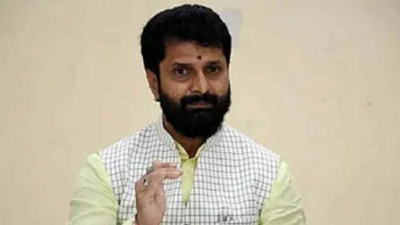 ಟಿಪ್ಪು ಬ್ರಿಟಿಷರ ವಿರುದ್ಧ ಹೋರಾಡಿದ ಅನ್ನೋದು ನಿರ್ವಿವಾದ, ಆದರೆ ಯಾತಕ್ಕಾಗಿ ಹೋರಾಡಿದ ಎಂಬುದು ಪ್ರಶ್ನಾರ್ಥಕ ಚಿಹ್ನೆ: ಸಿ.ಟಿ.ರವಿ ಟಿಪ್ಪು ಬ್ರಿಟಿಷರ ವಿರುದ್ಧ ಹೋರಾಡಿದ ಅನ್ನೋದು ನಿರ್ವಿವಾದ, ಆದರೆ ಯಾತಕ್ಕಾಗಿ ಹೋರಾಡಿದ ಎಂಬುದು ಪ್ರಶ್ನಾರ್ಥಕ ಚಿಹ್ನೆ: ಸಿ.ಟಿ.ರವಿ
