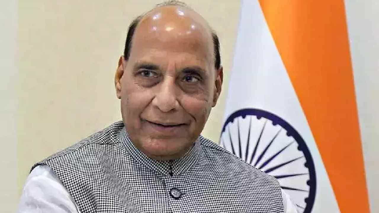 ನಾಳೆ (ನ.18) ಉಡುಪಿಗೆ ರಕ್ಷಣಾ ಸಚಿವ ರಾಜನಾಥ್ ಸಿಂಗ್ ಭೇಟಿ: ಜಿಲ್ಲೆಯಾದ್ಯಂತ ಬಿಗಿ ಪೊಲೀಸ್ ಬಂದೋಬಸ್ತ್ ನಾಳೆ (ನ.18) ಉಡುಪಿಗೆ ರಕ್ಷಣಾ ಸಚಿವ ರಾಜನಾಥ್ ಸಿಂಗ್ ಭೇಟಿ: ಜಿಲ್ಲೆಯಾದ್ಯಂತ ಬಿಗಿ ಪೊಲೀಸ್ ಬಂದೋಬಸ್ತ್