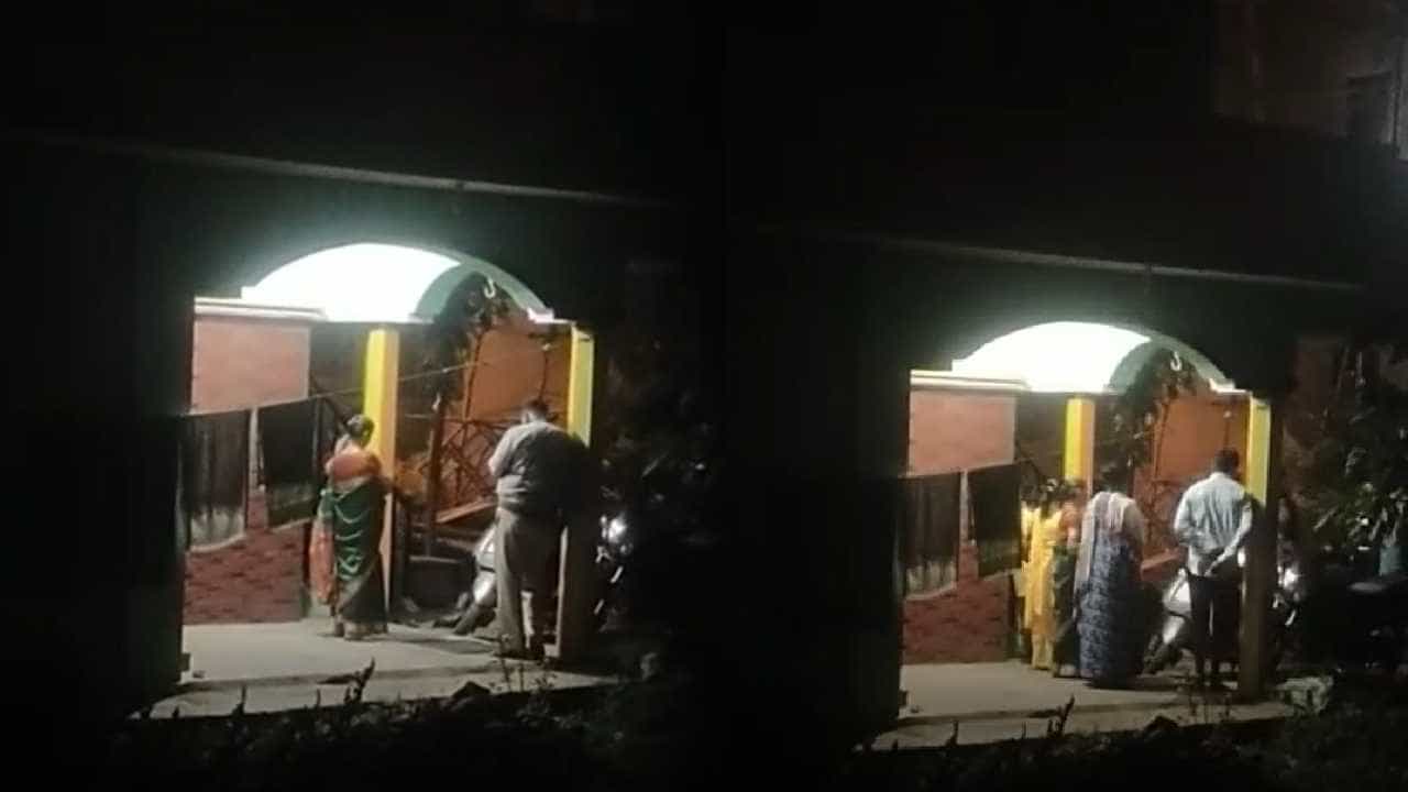 ಮತಾಂತರಕ್ಕೆ ಯತ್ನ ಆರೋಪದಡಿ 12 ಜನರ ಬಂಧನ ಮತಾಂತರಕ್ಕೆ ಯತ್ನ ಆರೋಪದಡಿ 12 ಜನರ ಬಂಧನ