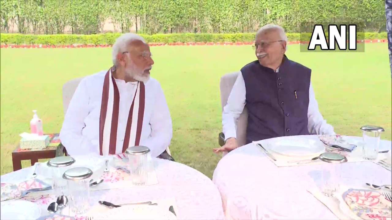 LK Advani Birthday: ಎಲ್ಕೆ ಅಡ್ವಾಣಿ ನಿವಾಸಕ್ಕೆ ತೆರಳಿ ಹುಟ್ಟುಹಬ್ಬದ ಶುಭಾಶಯ ಕೋರಿದ ಪ್ರಧಾನಿ ಮೋದಿ LK Advani Birthday: ಎಲ್ಕೆ ಅಡ್ವಾಣಿ ನಿವಾಸಕ್ಕೆ ತೆರಳಿ ಹುಟ್ಟುಹಬ್ಬದ ಶುಭಾಶಯ ಕೋರಿದ ಪ್ರಧಾನಿ ಮೋದಿ
