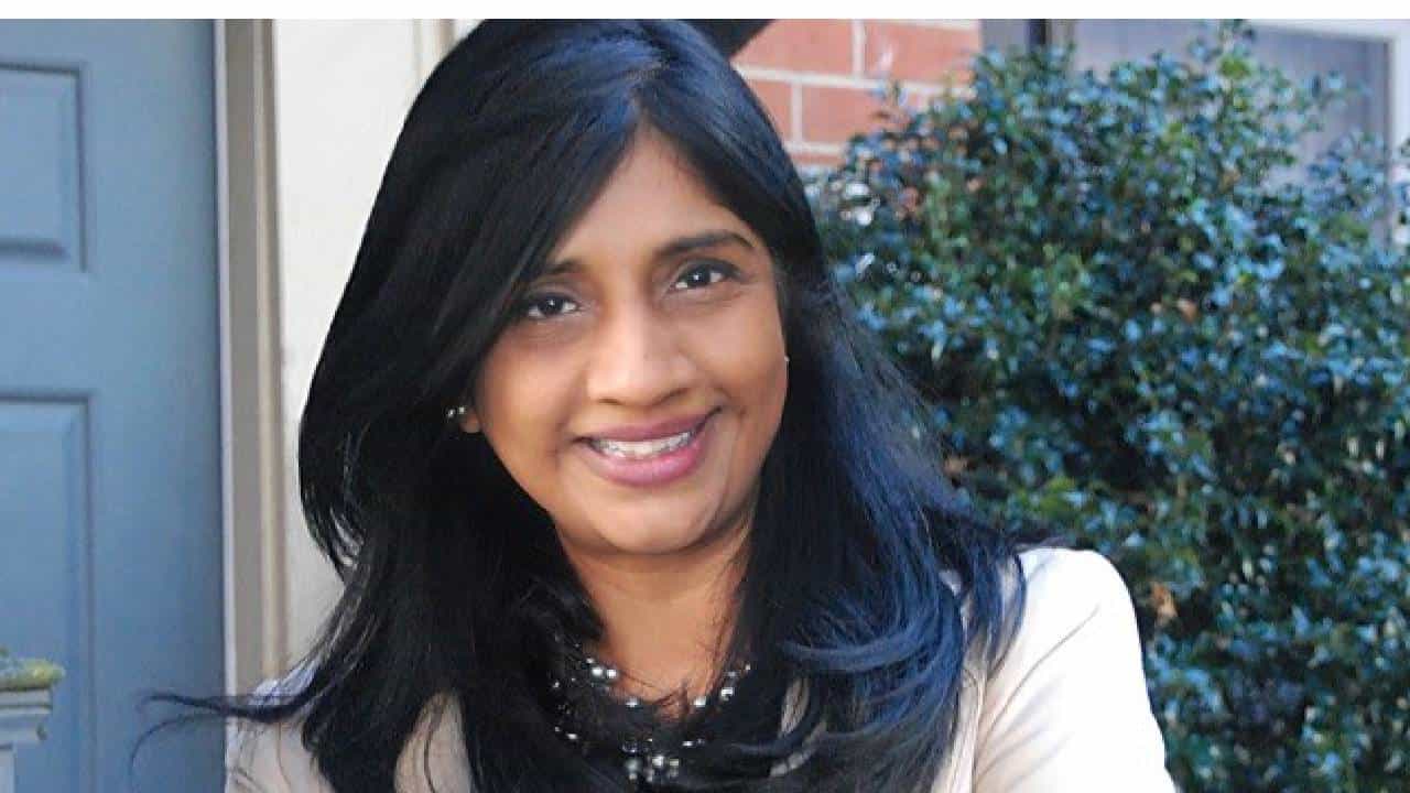 Aruna Miller: ಅಮೆರಿಕದಲ್ಲಿ ಇತಿಹಾಸ ಸೃಷ್ಟಿಸಿದ ಭಾರತೀಯ ಸಂಜಾತೆ: ಅರುಣಾ ಮಿಲ್ಲರ್ ಈಗ ಮೇರಿಲ್ಯಾಂಡ್ನ ಲೆಫ್ಟಿನೆಂಟ್ ಗವರ್ನರ್ Aruna Miller: ಅಮೆರಿಕದಲ್ಲಿ ಇತಿಹಾಸ ಸೃಷ್ಟಿಸಿದ ಭಾರತೀಯ ಸಂಜಾತೆ: ಅರುಣಾ ಮಿಲ್ಲರ್ ಈಗ ಮೇರಿಲ್ಯಾಂಡ್ನ ಲೆಫ್ಟಿನೆಂಟ್ ಗವರ್ನರ್