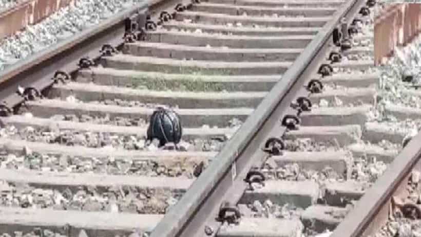 Udaipur Railway Track Blast: ಉದಯಪುರದ ರೈಲ್ವೆ ಹಳಿಯಲ್ಲಿ ಡಿಟೋನೇಟರ್ ಸ್ಫೋಟ, ತನಿಖೆಗೆ ಆದೇಶಿಸಿದ ಗೆಹ್ಲೋಟ್