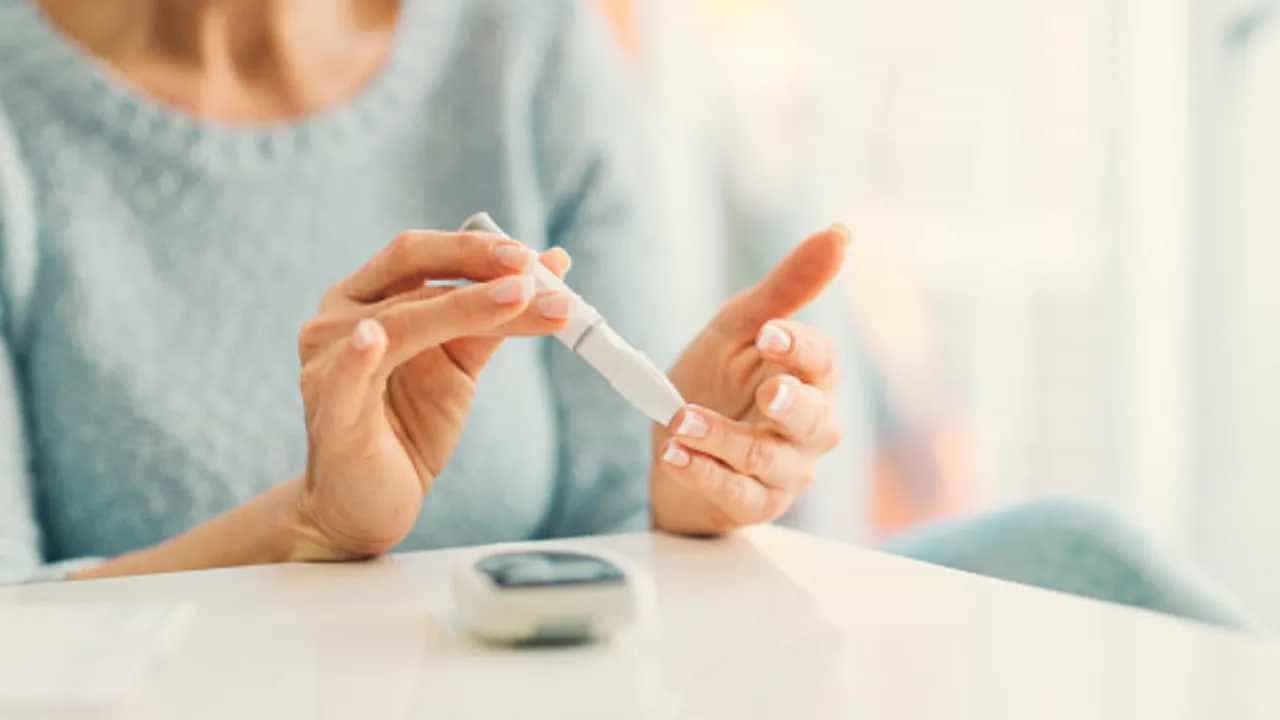 Diabetes: ಮೊದಲ ಬಾರಿಗೆ ಮಧುಮೇಹ ಪತ್ತೆಯಾಗಿದ್ದು ಯಾವ ದೇಶದಲ್ಲಿ, ಯಾವಾಗ?, ಲಕ್ಷಣಗಳು ಏನಿದ್ದವು? Diabetes: ಮೊದಲ ಬಾರಿಗೆ ಮಧುಮೇಹ ಪತ್ತೆಯಾಗಿದ್ದು ಯಾವ ದೇಶದಲ್ಲಿ, ಯಾವಾಗ?, ಲಕ್ಷಣಗಳು ಏನಿದ್ದವು?