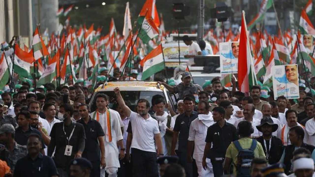 Bharat Jodo Yatra ಪಾಕ್ ಪರ ಘೋಷಣೆ ಕೂಗಿದ ಆರೋಪದ ಮೇಲೆ ಕೈ ನಾಯಕರ ವಿರುದ್ಧ ದೂರು ದಾಖಲು Bharat Jodo Yatra ಪಾಕ್ ಪರ ಘೋಷಣೆ ಕೂಗಿದ ಆರೋಪದ ಮೇಲೆ ಕೈ ನಾಯಕರ ವಿರುದ್ಧ ದೂರು ದಾಖಲು