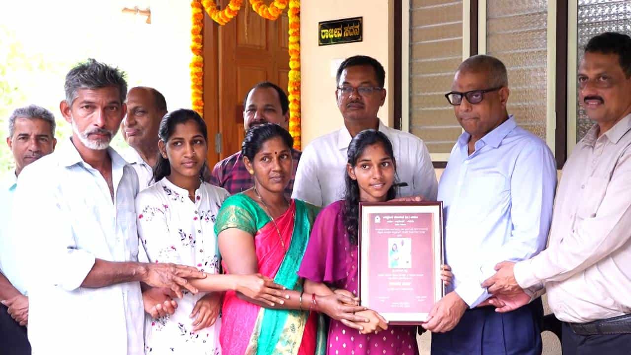 ಉಡುಪಿ: ಬಡ ವಿದ್ಯಾರ್ಥಿಗಳ ಬಾಳಿಗೆ ಬೆಳಕಾದ ಯಕ್ಷಗಾನ ಕಲಾರಂಗ ಎಂಬ ಸಂಘಟನೆ ಉಡುಪಿ: ಬಡ ವಿದ್ಯಾರ್ಥಿಗಳ ಬಾಳಿಗೆ ಬೆಳಕಾದ ಯಕ್ಷಗಾನ ಕಲಾರಂಗ ಎಂಬ ಸಂಘಟನೆ