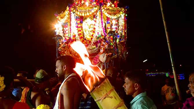 ಅದ್ದೂರಿಯಾಗಿ ನಡೆದ ದಹಿಂಕಾಲ ಉತ್ಸವ, ಸಹಸ್ರಾರು ಭಕ್ತರ ಮಧ್ಯ ಪಲಕ್ಕಿ ಮೇಲೆ ಬಂದ ಶ್ರೀ ವೆಂಕಟರಮಣ