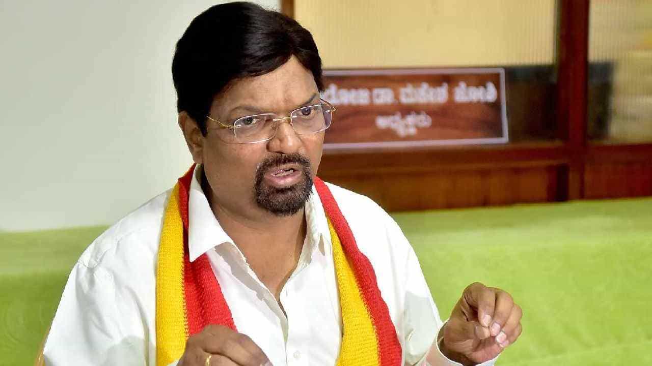 86ನೇ ಕನ್ನಡ ಸಾಹಿತ್ಯ ಸಮ್ಮೇಳನಕ್ಕೆ ಸ್ಥಳ ನಿಗದಿ, ಲಾಂಛನದಲ್ಲಿ ಕೆಲವೊಂದು ಮಾರ್ಪಾಡು: ಡಾ. ಮಹೇಶ ಜೋಶಿ ಮಾಹಿತಿ 86ನೇ ಕನ್ನಡ ಸಾಹಿತ್ಯ ಸಮ್ಮೇಳನಕ್ಕೆ ಸ್ಥಳ ನಿಗದಿ, ಲಾಂಛನದಲ್ಲಿ ಕೆಲವೊಂದು ಮಾರ್ಪಾಡು: ಡಾ. ಮಹೇಶ ಜೋಶಿ ಮಾಹಿತಿ