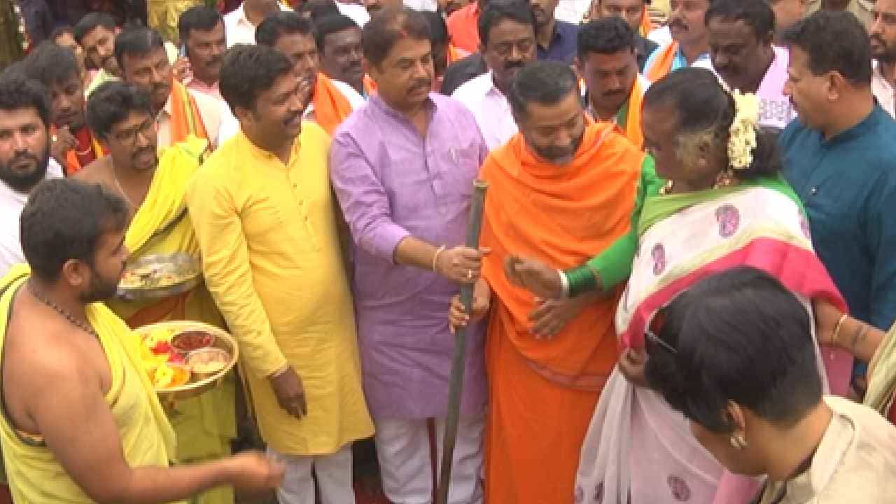 ಮೊಟ್ಟ ಮೊದಲು ಬಾರಿಗೆ ಸರ್ಕಾರದಿಂದ ತೃತೀಯ ಲಿಂಗಿಗಳ ಆಶ್ರಯ ಜಾಗ: ನಮ್ಮನೆ ಸುಮ್ಮನೆಗೆ ಭೂಮಿ ಪೂಜೆ ಮಾಡಿದ ಅಶೋಕ್ ಮೊಟ್ಟ ಮೊದಲು ಬಾರಿಗೆ ಸರ್ಕಾರದಿಂದ ತೃತೀಯ ಲಿಂಗಿಗಳ ಆಶ್ರಯ ಜಾಗ: ನಮ್ಮನೆ ಸುಮ್ಮನೆಗೆ ಭೂಮಿ ಪೂಜೆ ಮಾಡಿದ ಅಶೋಕ್