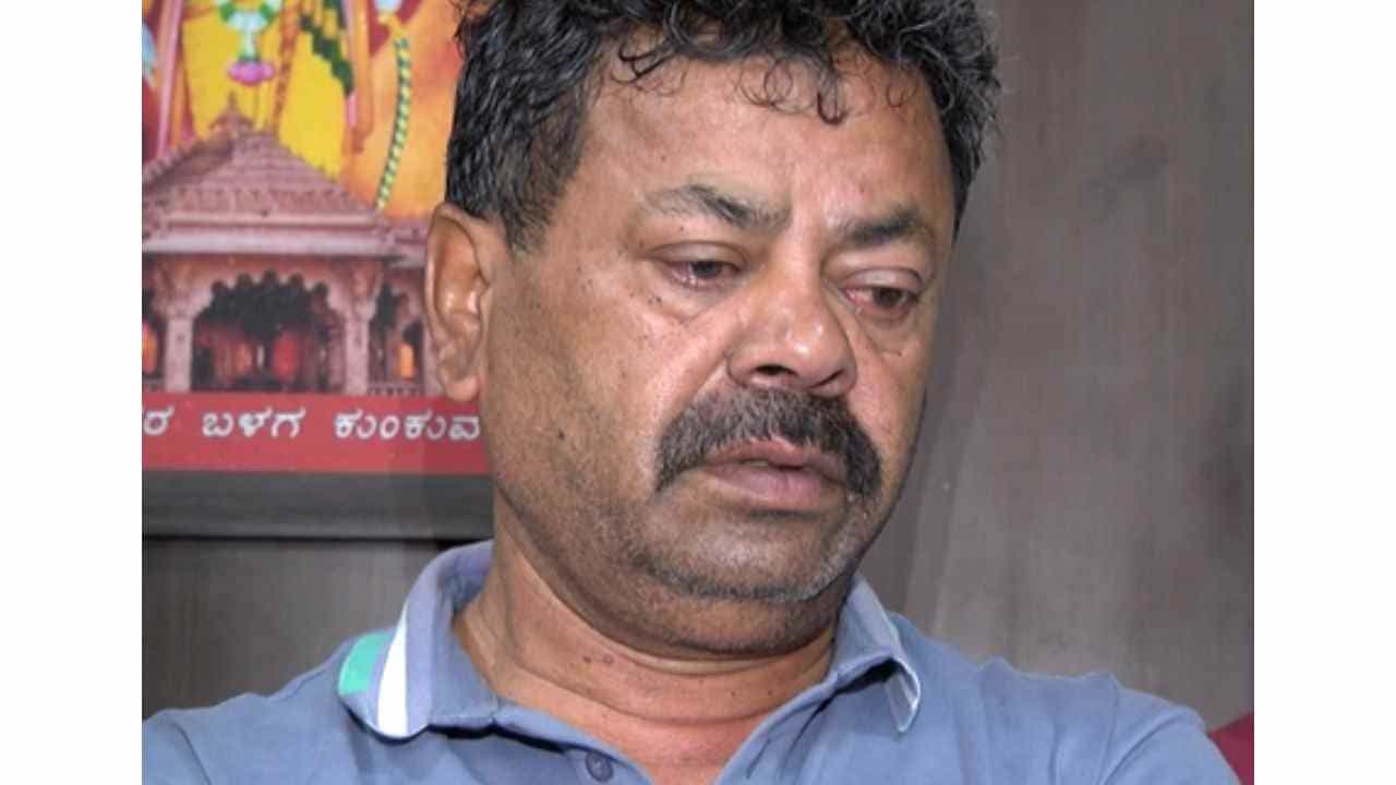 ನನ್ನ ಮೇಲಿನ ದ್ವೇಷದಿಂದ ಪುತ್ರ ಚಂದ್ರಶೇಖರ್ನನ್ನು ಬಲಿ ಪಡೆದಿದ್ದಾರೆ: ಶಾಸಕ ಎಂ.ಪಿ.ರೇಣುಕಾಚಾರ್ಯ ಗಂಭೀರ ಆರೋಪ ನನ್ನ ಮೇಲಿನ ದ್ವೇಷದಿಂದ ಪುತ್ರ ಚಂದ್ರಶೇಖರ್ನನ್ನು ಬಲಿ ಪಡೆದಿದ್ದಾರೆ: ಶಾಸಕ ಎಂ.ಪಿ.ರೇಣುಕಾಚಾರ್ಯ ಗಂಭೀರ ಆರೋಪ