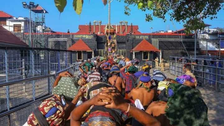 Sabarimala Temple: ಶಬರಿಮಲೈಯಲ್ಲಿ ಭಕ್ತ ಸಾಗರ, ಒಂದೇ ದಿನ ಲಕ್ಷಕ್ಕೂ ಹೆಚ್ಚು ಮಂದಿ ಭೇಟಿ Sabarimala Temple: ಶಬರಿಮಲೈಯಲ್ಲಿ ಭಕ್ತ ಸಾಗರ, ಒಂದೇ ದಿನ ಲಕ್ಷಕ್ಕೂ ಹೆಚ್ಚು ಮಂದಿ ಭೇಟಿ