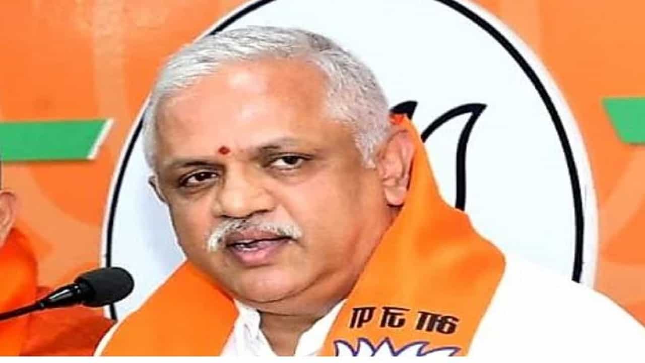 ಬಿಜೆಪಿ ಸೇರಲು ಟಿಆರ್ಎಸ್ ಶಾಸಕರಿಗೆ ಹಣದ ಆಮಿಷ ಪ್ರಕರಣ: ಬಿ.ಎಲ್.ಸಂತೋಷ್ಗೆ ನೋಟಿಸ್ ಬಿಜೆಪಿ ಸೇರಲು ಟಿಆರ್ಎಸ್ ಶಾಸಕರಿಗೆ ಹಣದ ಆಮಿಷ ಪ್ರಕರಣ: ಬಿ.ಎಲ್.ಸಂತೋಷ್ಗೆ ನೋಟಿಸ್