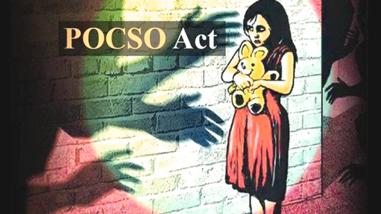 ಮೈಸೂರು: ಬಾಲಕಿ ಮೇಲೆ ಅತ್ಯಾಚಾರ ಆರೋಪಿಗೆ 43 ವರ್ಷ ಜೈಲು ಶಿಕ್ಷೆ ವಿಧಿಸಿದ ಪೊಕ್ಸೊ ನ್ಯಾಯಾಲಯ ಮೈಸೂರು: ಬಾಲಕಿ ಮೇಲೆ ಅತ್ಯಾಚಾರ ಆರೋಪಿಗೆ 43 ವರ್ಷ ಜೈಲು ಶಿಕ್ಷೆ ವಿಧಿಸಿದ ಪೊಕ್ಸೊ ನ್ಯಾಯಾಲಯ