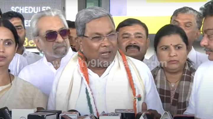 ಕೊಲೆ ಆರೋಪದಲ್ಲಿ ಅಮಿತ್ ಶಾ ಗಡೀಪಾರು ಆಗಿರಲಿಲ್ಲವೇ? ಅರೋಪಿಗಳೆಲ್ಲ ಅಪರಾಧಿಗಳಲ್ಲ: ಸಿದ್ದರಾಮಯ್ಯ ಕೊಲೆ ಆರೋಪದಲ್ಲಿ ಅಮಿತ್ ಶಾ ಗಡೀಪಾರು ಆಗಿರಲಿಲ್ಲವೇ? ಅರೋಪಿಗಳೆಲ್ಲ ಅಪರಾಧಿಗಳಲ್ಲ: ಸಿದ್ದರಾಮಯ್ಯ