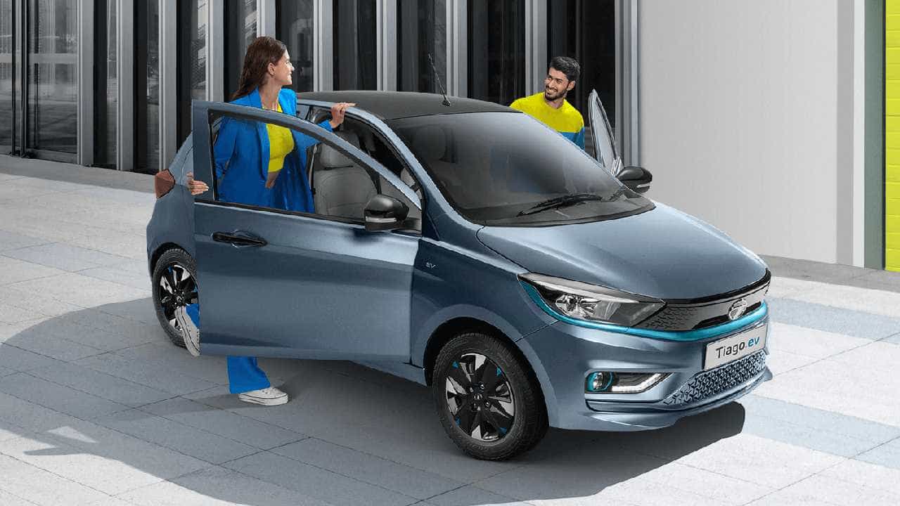 Tata Motors: ಎಲೆಕ್ಟ್ರಿಕ್ ಕಾರು ಉತ್ಪಾದನೆಯಲ್ಲಿ ಹೊಸ ಮೈಲಿಗಲ್ಲು ಸಾಧಿಸಿದ ಟಾಟಾ ಮೋಟಾರ್ಸ್ Tata Motors: ಎಲೆಕ್ಟ್ರಿಕ್ ಕಾರು ಉತ್ಪಾದನೆಯಲ್ಲಿ ಹೊಸ ಮೈಲಿಗಲ್ಲು ಸಾಧಿಸಿದ ಟಾಟಾ ಮೋಟಾರ್ಸ್