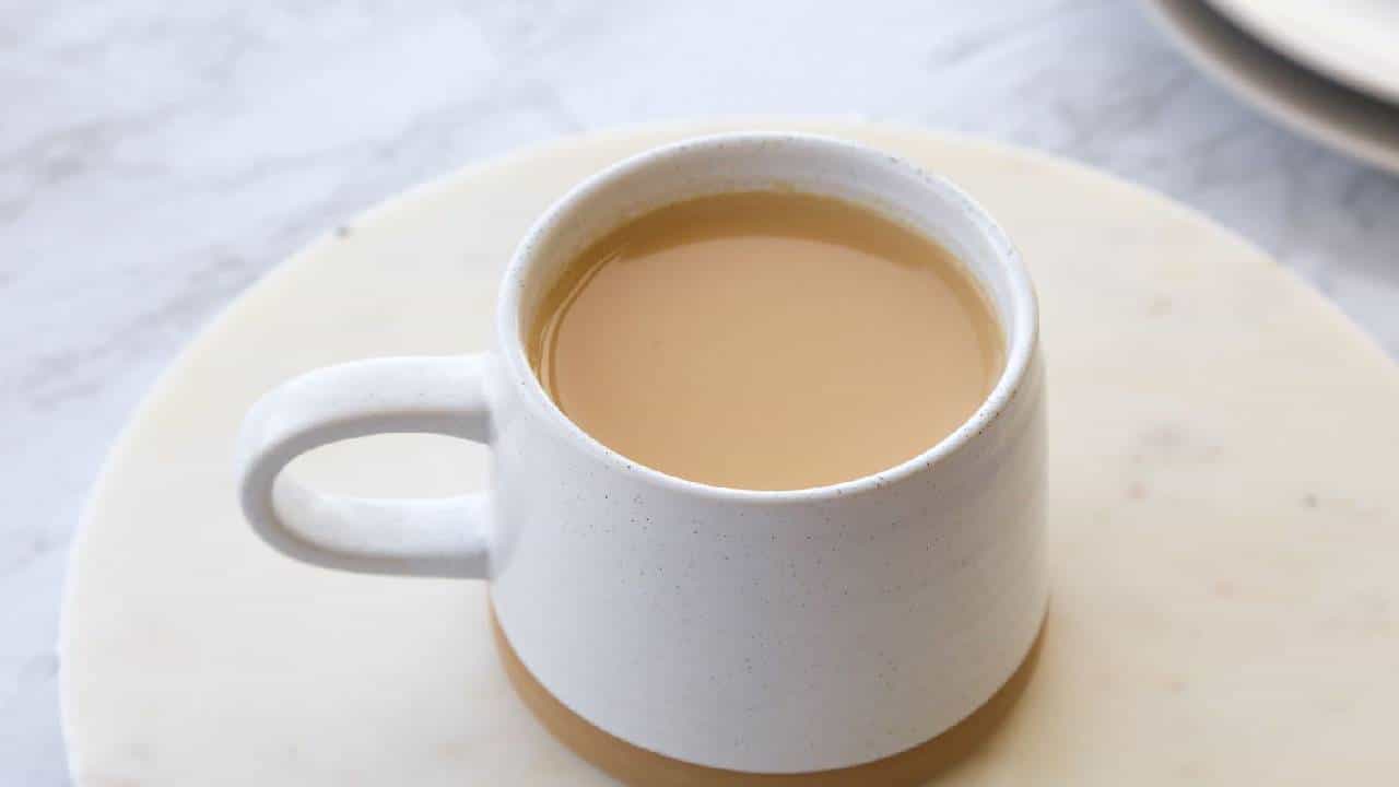 Tea Addiction: ಟೀ ಕುಡಿಯುವ ಬಯಕೆ ಕಡಿಮೆಯಾಗುತ್ತಿಲ್ಲವೇ? ಈ 3 ಸುಲಭ ಮಾರ್ಗಗಳನ್ನು ಒಮ್ಮೆ ಅನುಸರಿಸಿ Tea Addiction: ಟೀ ಕುಡಿಯುವ ಬಯಕೆ ಕಡಿಮೆಯಾಗುತ್ತಿಲ್ಲವೇ? ಈ 3 ಸುಲಭ ಮಾರ್ಗಗಳನ್ನು ಒಮ್ಮೆ ಅನುಸರಿಸಿ