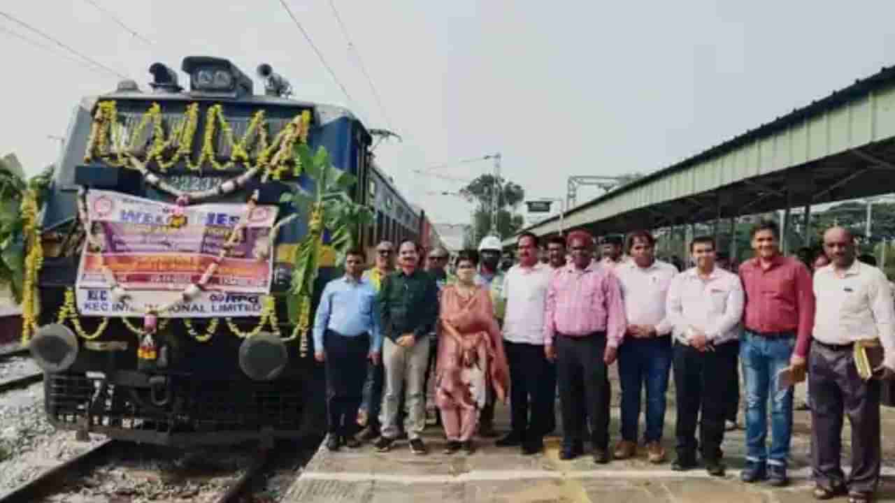 Electric Locomotive Train: ಬೀರೂರು ಮತ್ತು ಅರಸೀಕೆರೆ ನಡುವಿನ ಮೊದಲ ಎಲೆಕ್ಟ್ರಿಕ್ ಇಂಜಿನ್‌ ರೈಲಿಗೆ ಪ್ರಾಯೋಗಿಕ ಚಾಲನೆ