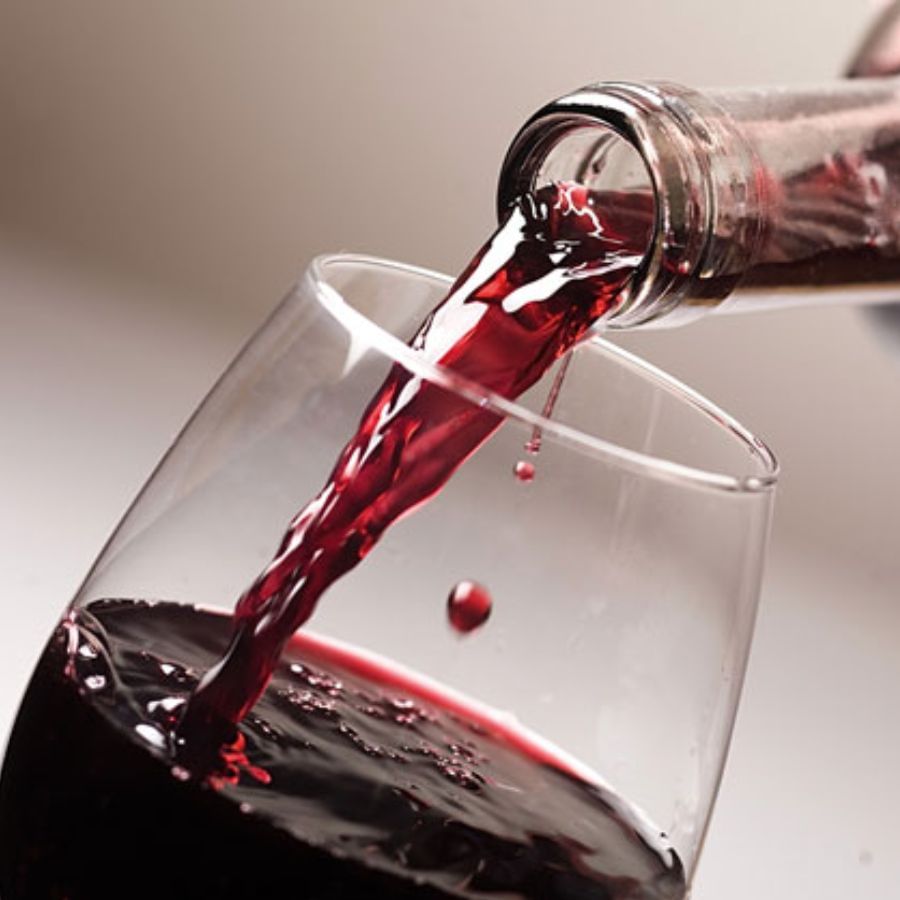 Health tips benefits of red wine beauty tips in kannada
