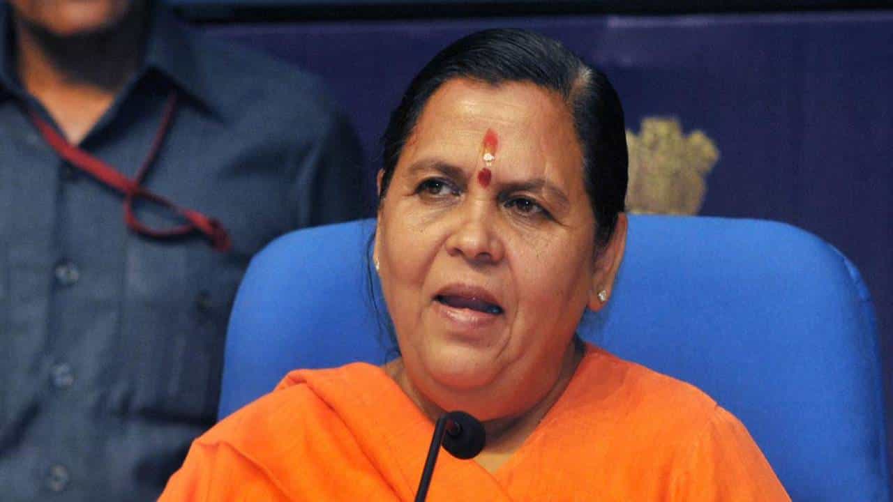 Uma Bharti: ಬಿಜೆಪಿ ನಾಯಕಿ ಉಮಾ ಭಾರತಿ ಇನ್ನು ದೀದಿ ಮಾ; ನಿರ್ಧಾರದ ಹಿಂದಿದೆ ಹೀಗೊಂದು ಕಾರಣ! Uma Bharti: ಬಿಜೆಪಿ ನಾಯಕಿ ಉಮಾ ಭಾರತಿ ಇನ್ನು ದೀದಿ ಮಾ; ನಿರ್ಧಾರದ ಹಿಂದಿದೆ ಹೀಗೊಂದು ಕಾರಣ!