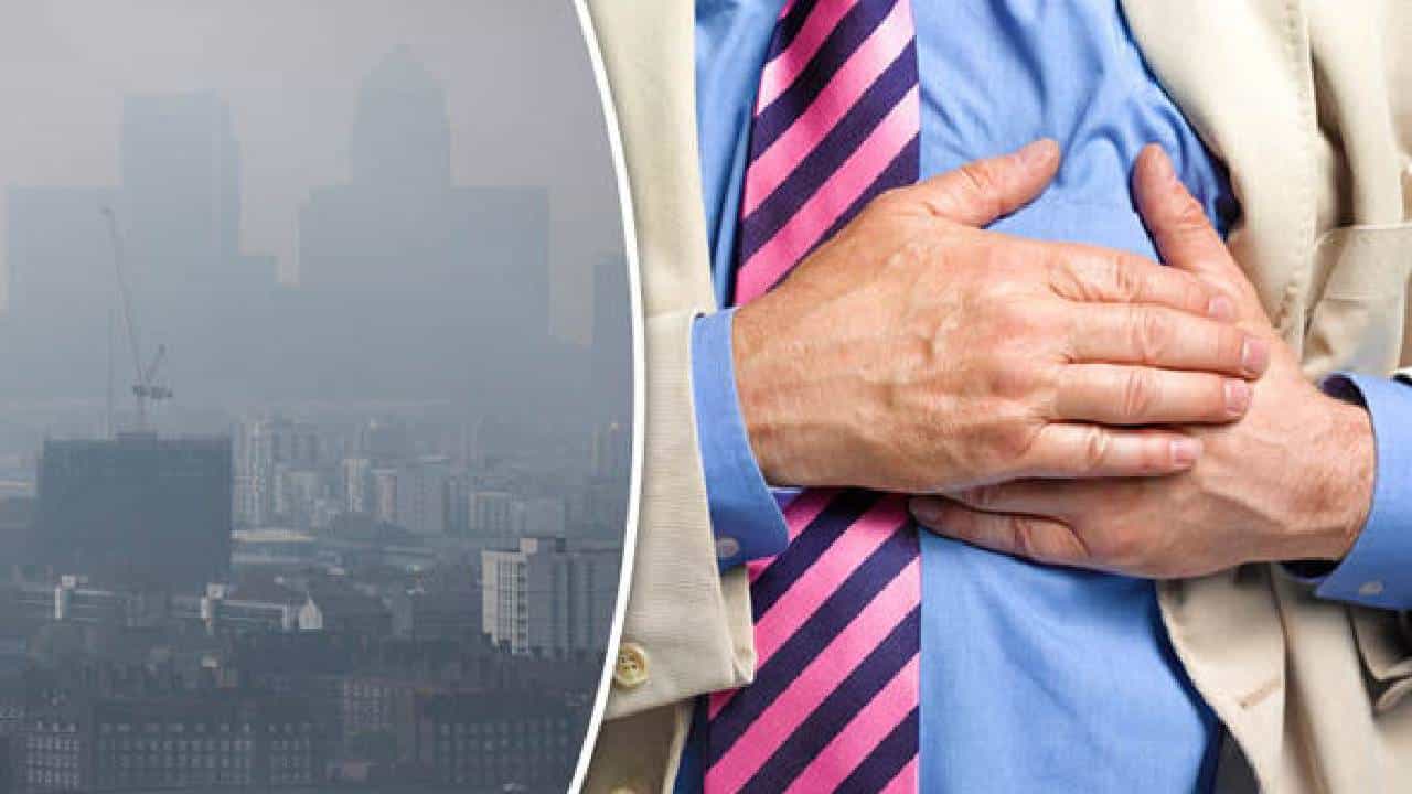 Air Pollution: ಹೊಗೆ, ಧೂಳು, ಮಾಲಿನ್ಯಗಳು ನಿಮ್ಮ ಹೃದ್ರೋಗಗಳ ಹೆಚ್ಚಿನ ಅಪಾಯಕ್ಕೆ ಕಾರಣವಾಗಬಹುದು ಎಚ್ಚರ Air Pollution: ಹೊಗೆ, ಧೂಳು, ಮಾಲಿನ್ಯಗಳು ನಿಮ್ಮ ಹೃದ್ರೋಗಗಳ ಹೆಚ್ಚಿನ ಅಪಾಯಕ್ಕೆ ಕಾರಣವಾಗಬಹುದು ಎಚ್ಚರ